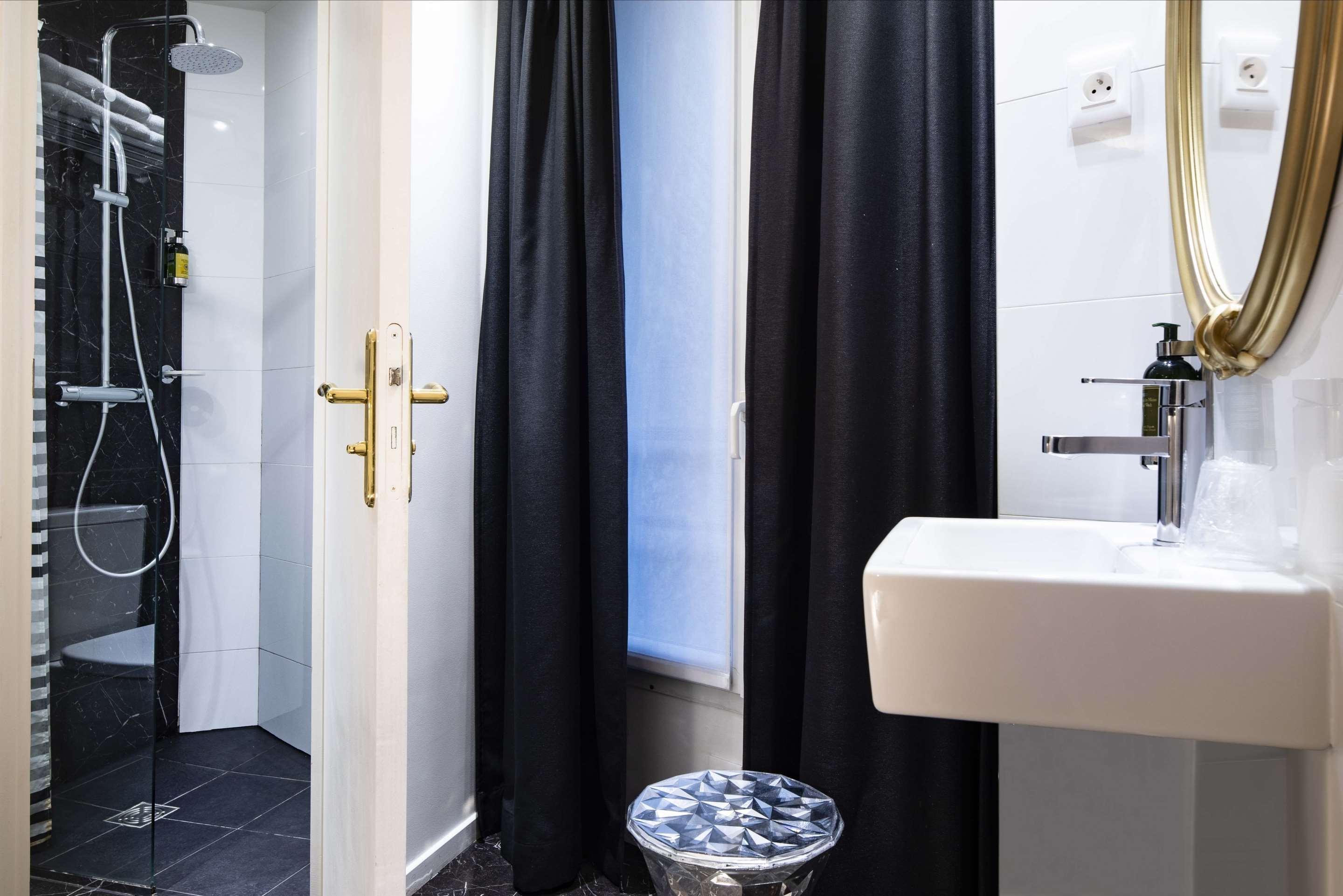 Hotel Montparnasse Saint Germain Paris Exterior photo